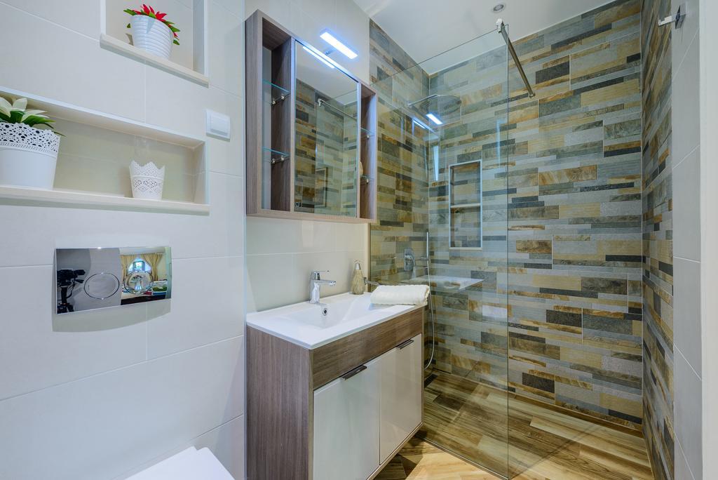 Apartments None And Nono ซัฟทัท ภายนอก รูปภาพ
