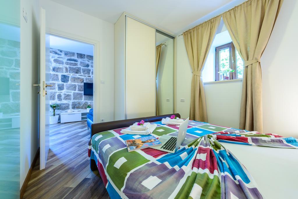 Apartments None And Nono ซัฟทัท ภายนอก รูปภาพ