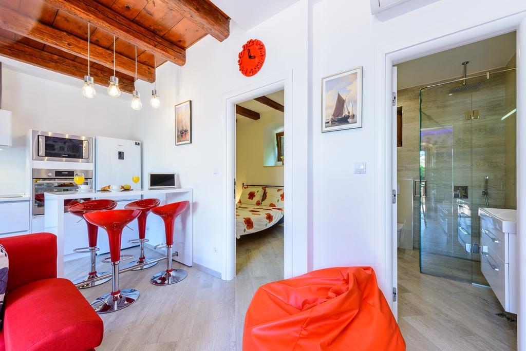 Apartments None And Nono ซัฟทัท ภายนอก รูปภาพ