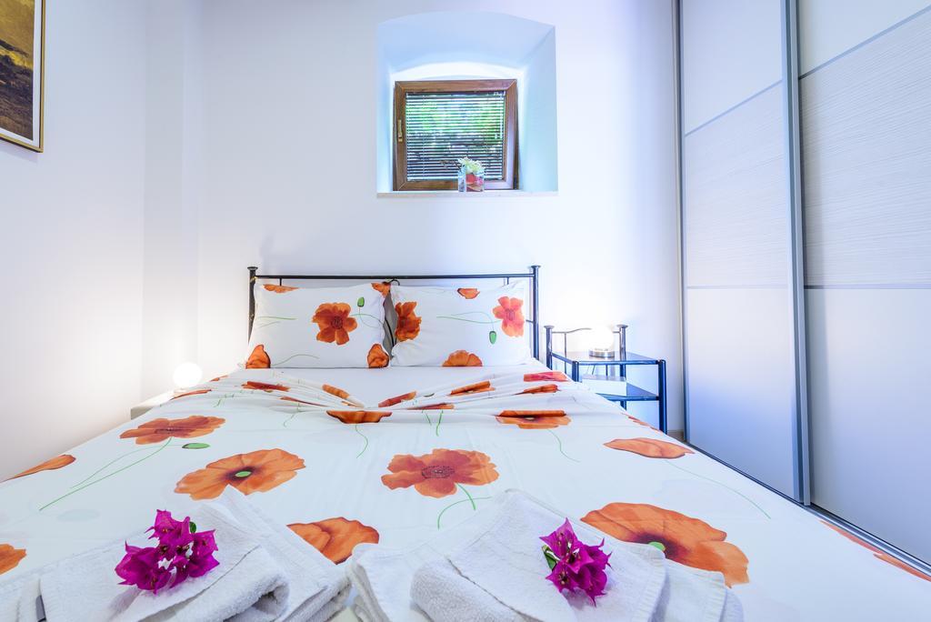 Apartments None And Nono ซัฟทัท ภายนอก รูปภาพ